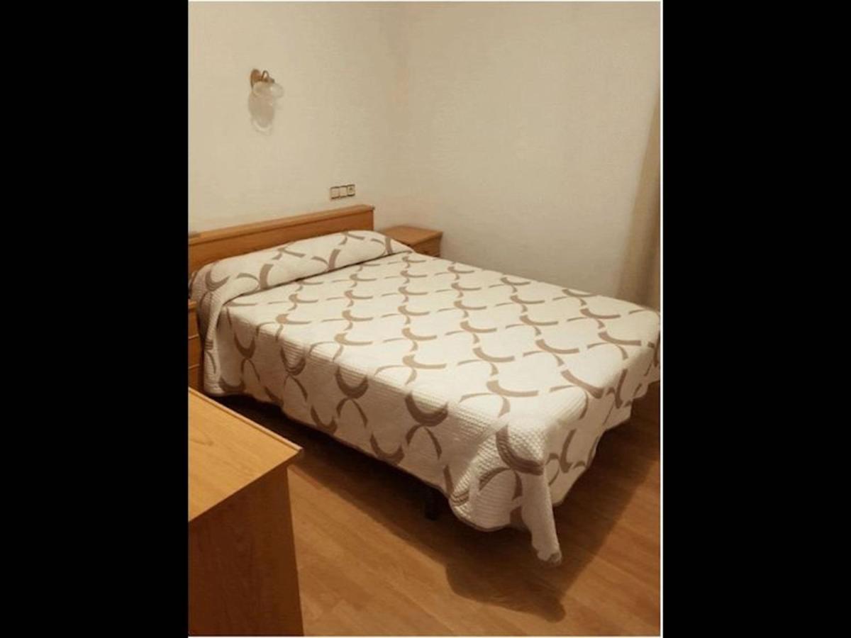 Room In Lodge - Double And Single Room - Pension Oria 2 Luarca Exteriér fotografie