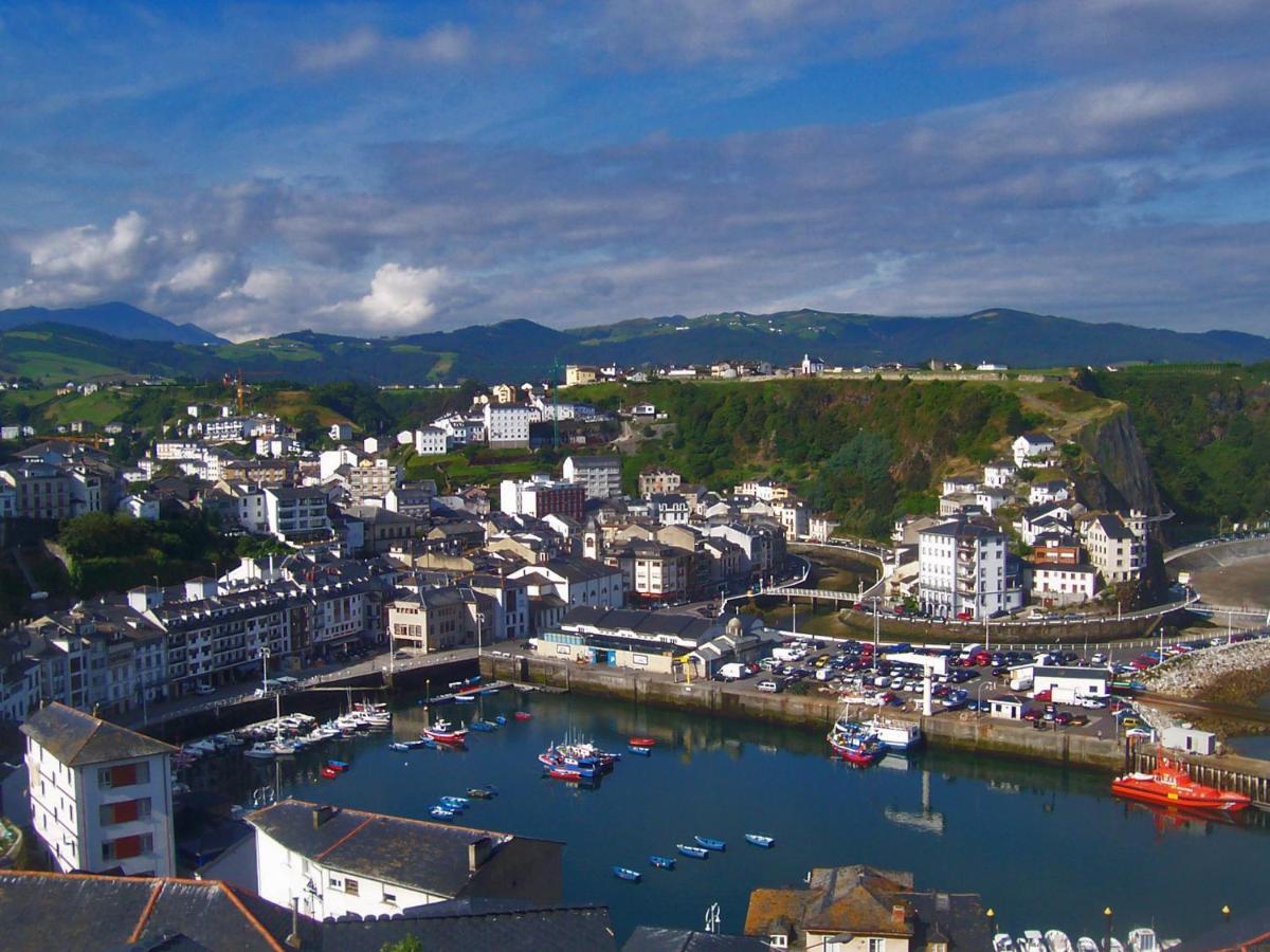 Room In Lodge - Double And Single Room - Pension Oria 2 Luarca Exteriér fotografie